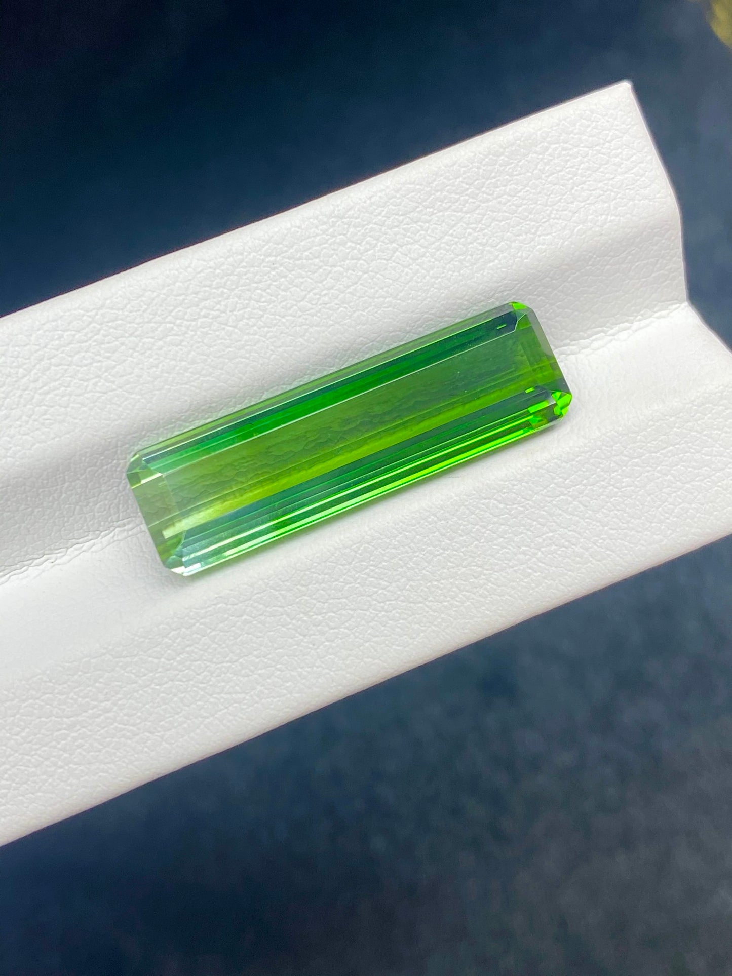 15.09CT NATURAL AFGHANISTAN GREEN TOURMALINE STONE