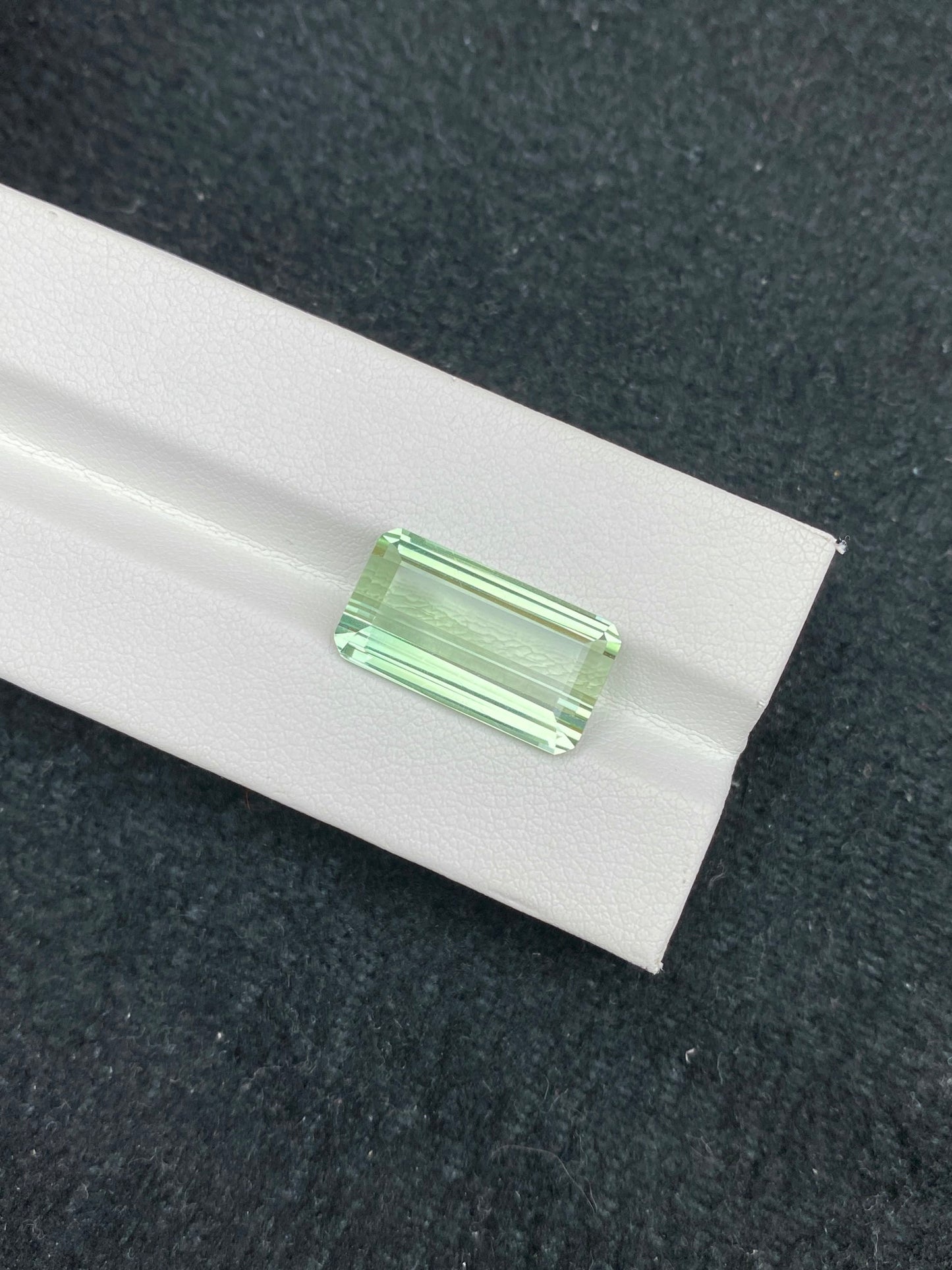 8.86CT NATURAL CONGO YELLOWISH GREEN TOURMALINE STONE