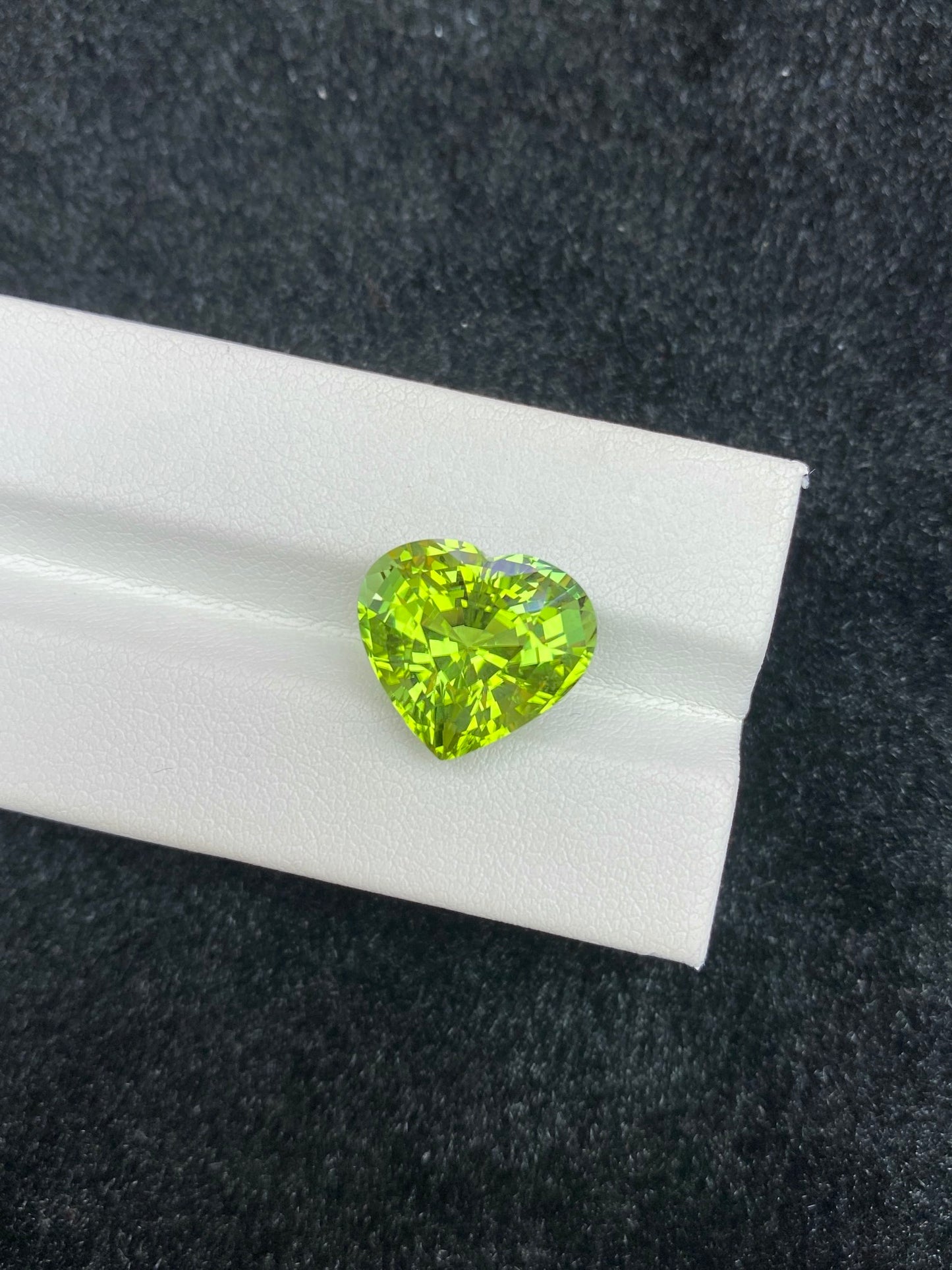 9.38CT NATURAL CONGO YELLOW GREEN TOURMALINE STONE