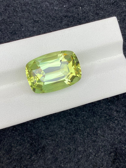 21.75CT NATURAL CONGO YELLOWISH GREEN COLOR TOURMALINE GEMSTONE STONE