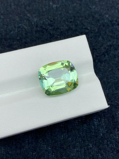 10.005CT NATURAL CONGO YELLOWISH GREEN COLOR TOURMALINE GEMSTONE STONE