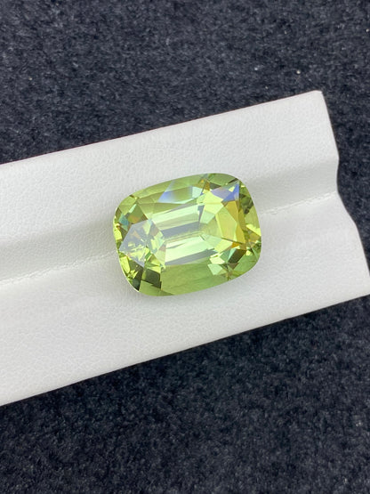 23.9CT NATURAL CONGO YELLOW GREEN COLOR TOURMALINE GEMSTONE STONE