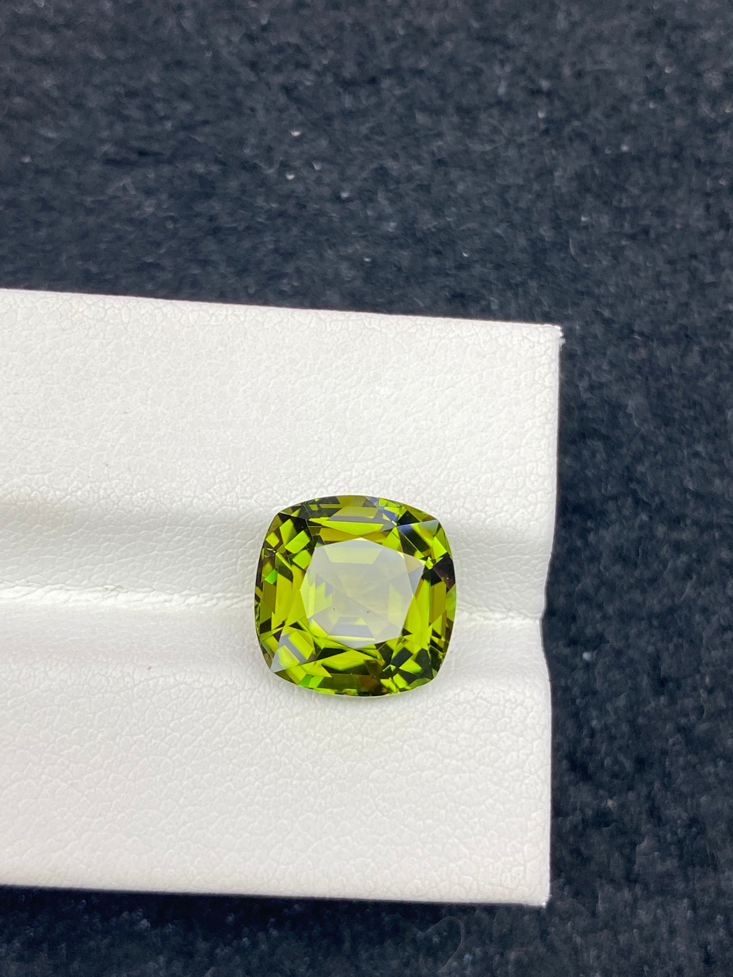 5.045CT NATURAL CONGO YELLOWISH GREEN COLOR TOURMALINE GEMSTONE STONE