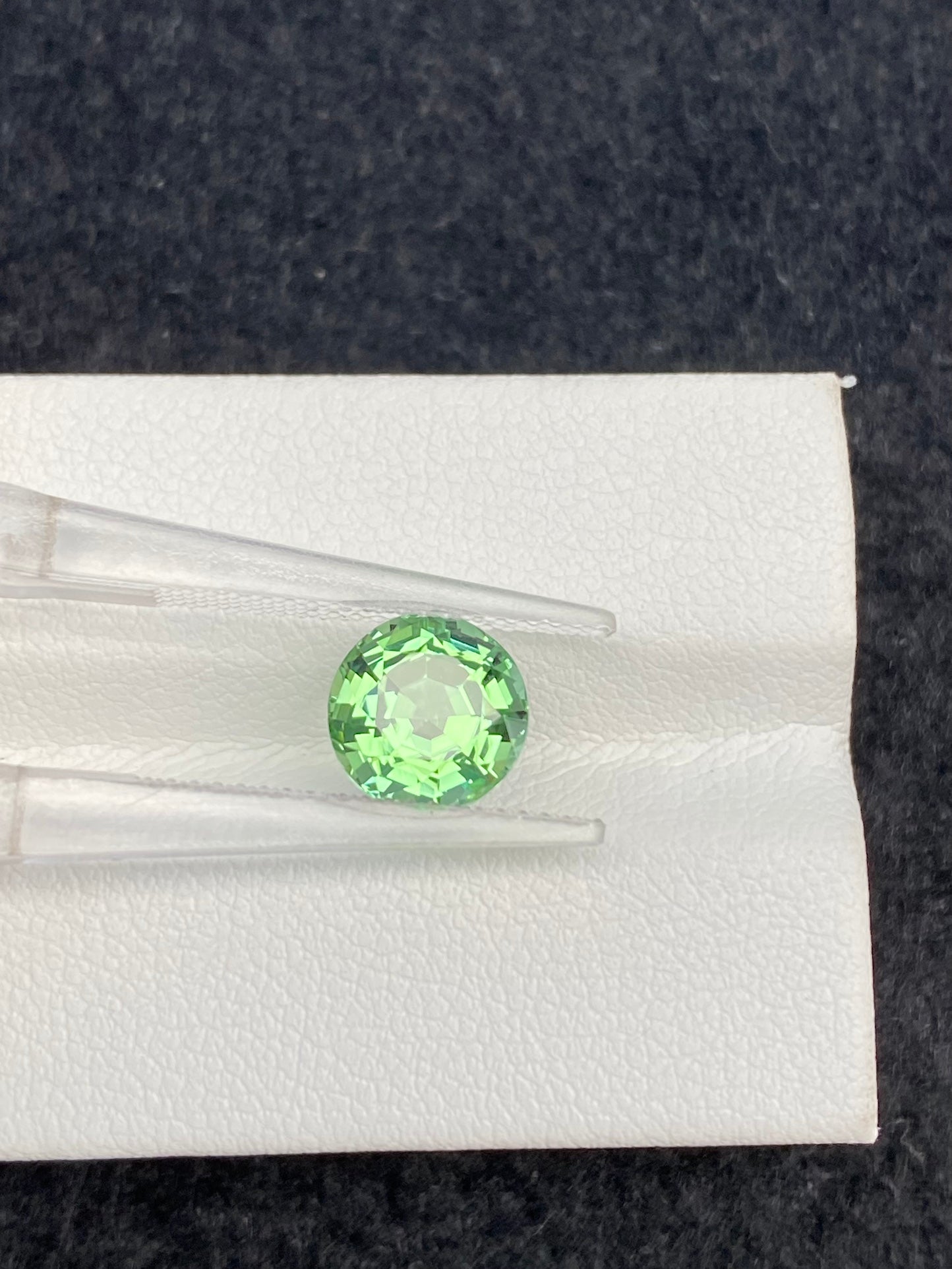 1.95 CT NATURAL AFGHANISTAN GREEN TOURMALINE STONE