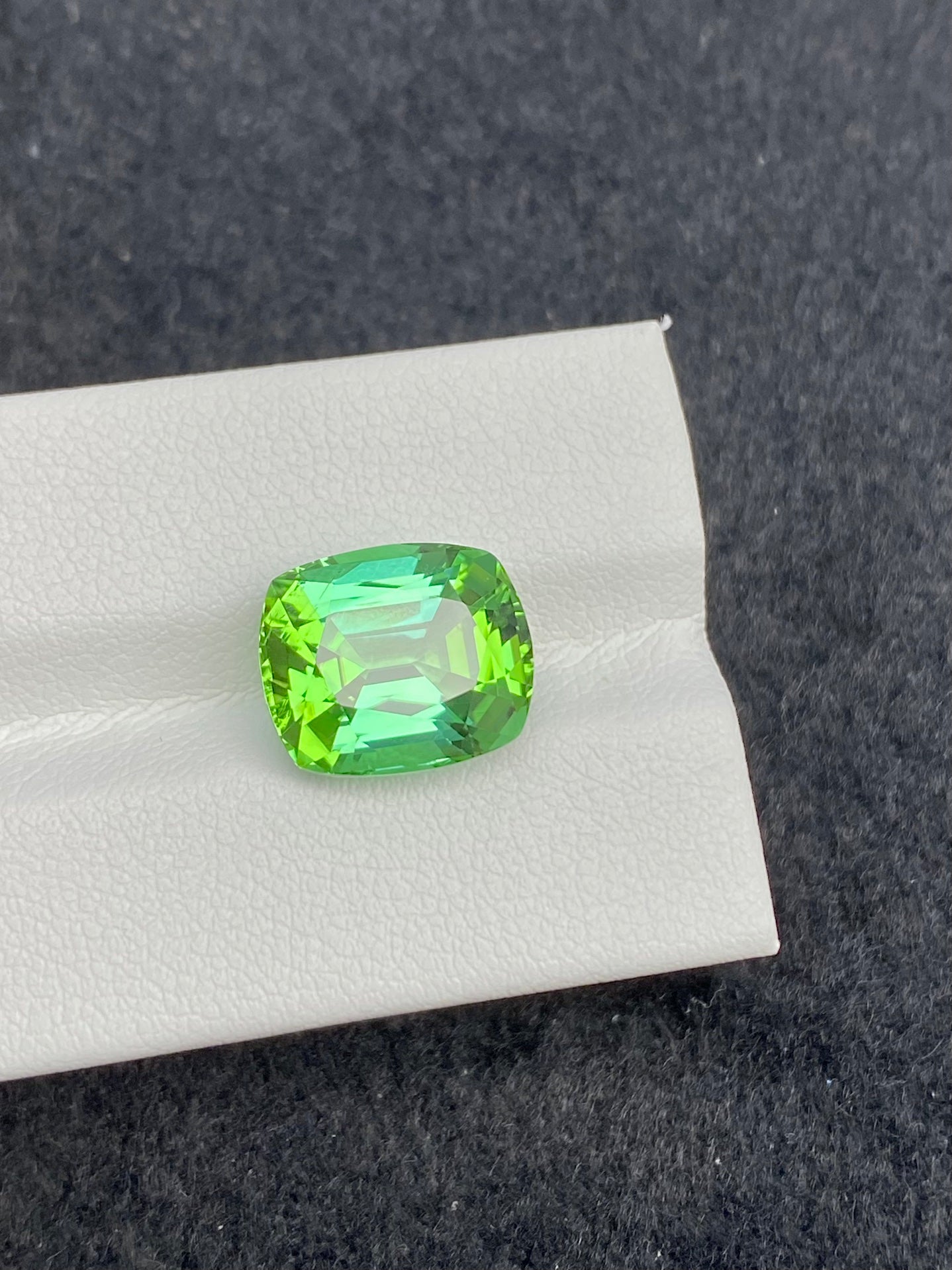 7.42 CT NATURAL AFGHANISTAN MINT GREEN TOURMALINE STONE