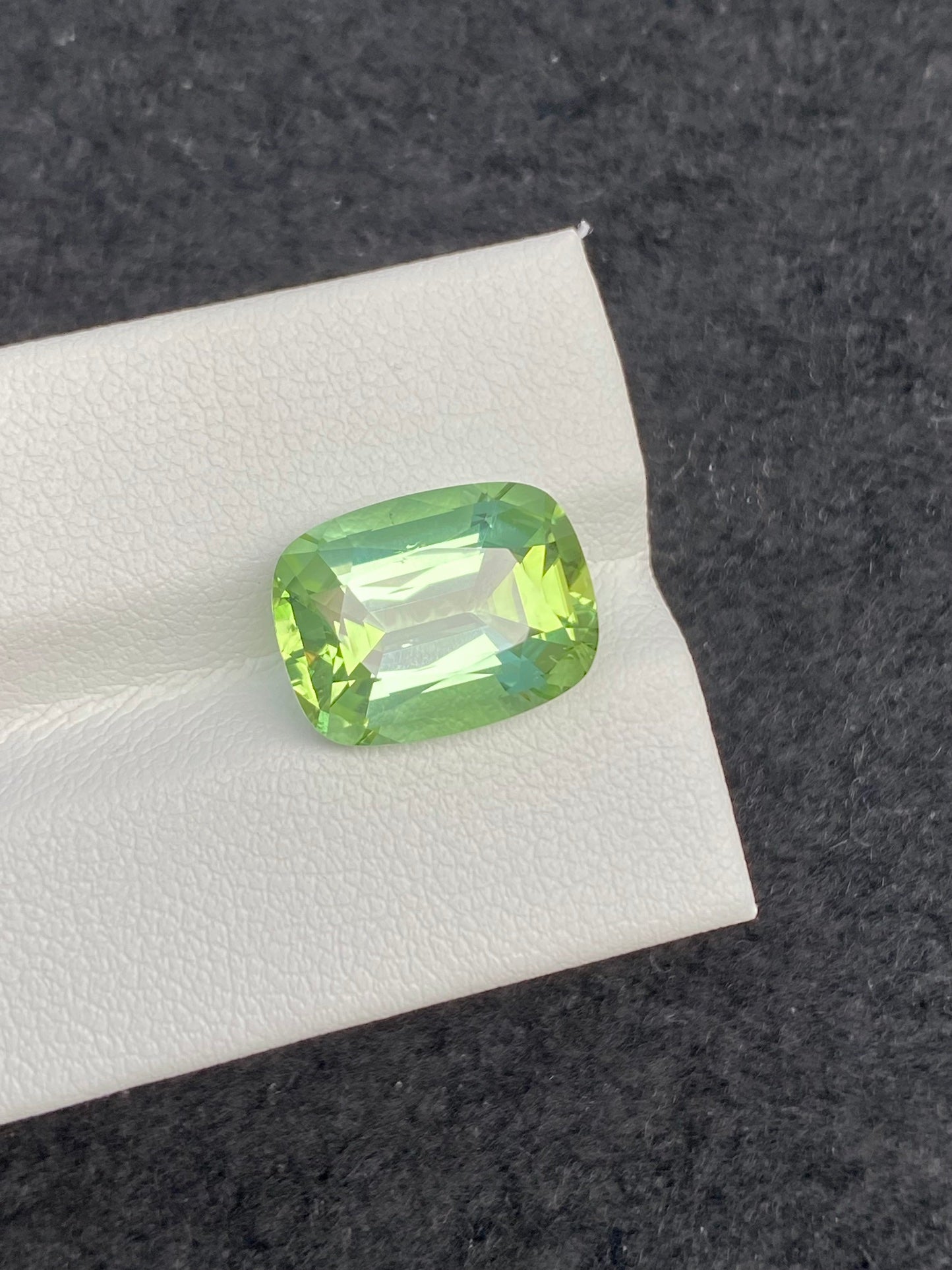 6.95 CT NATURAL AFGHANISTAN GREEN TOURMALINE STONE