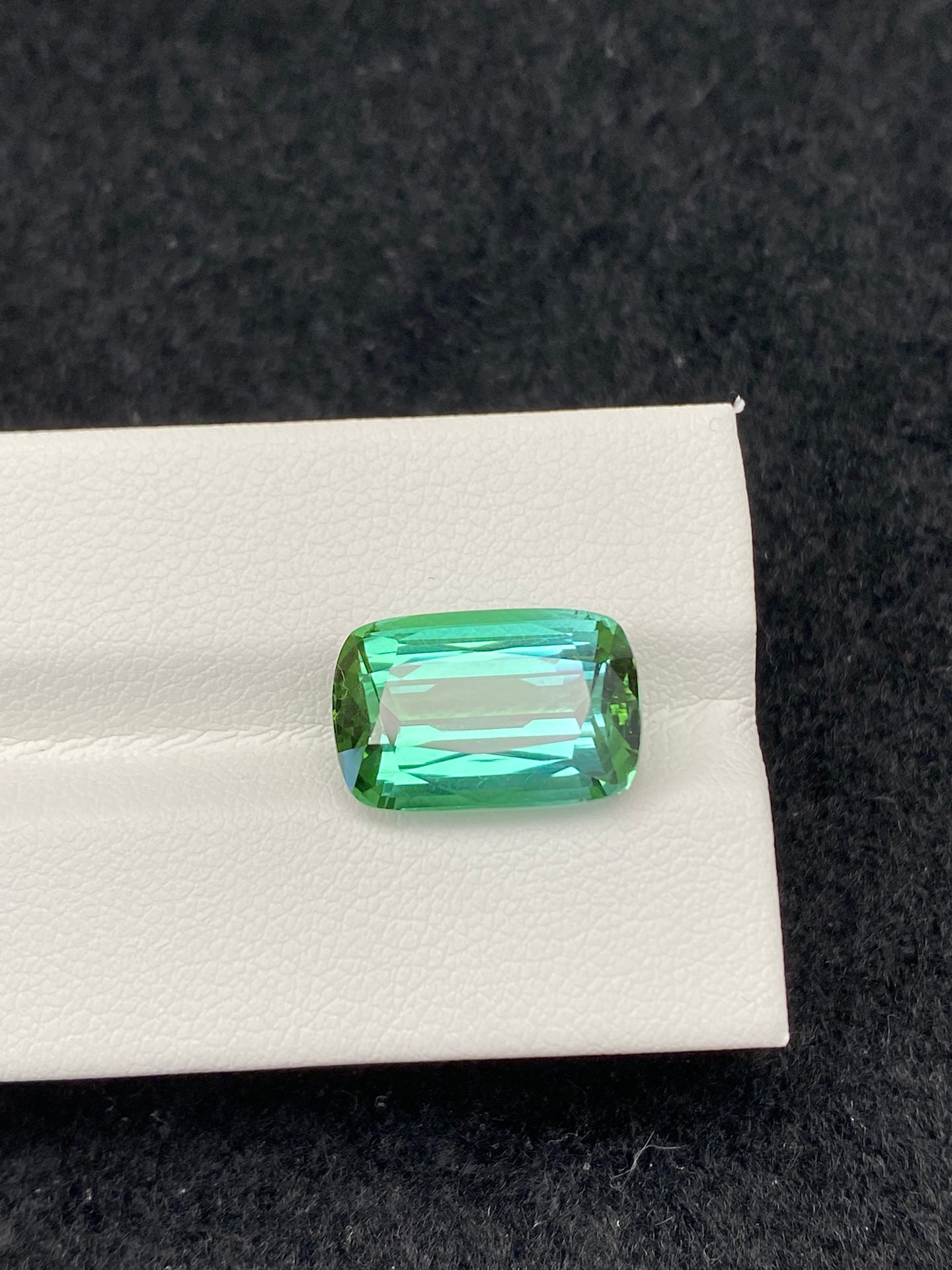 8.385 CT NATURAL AFGHANISTAN BLUE GREEN TOURMALINE STONE