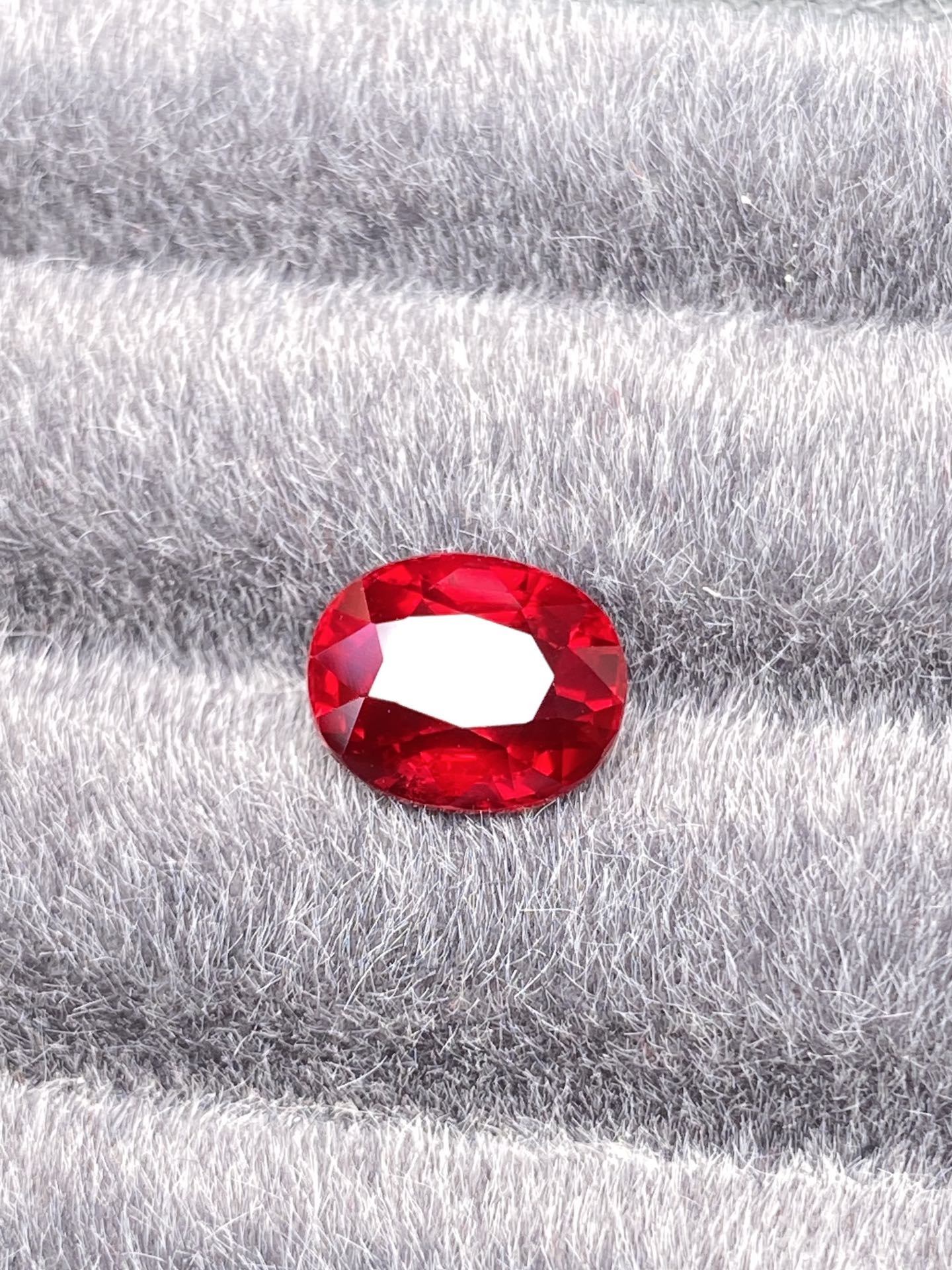 3.15 CT NATURAL UNHEATED MOZAMBIQUE PIGEON'S BLOOD RUBY STONE