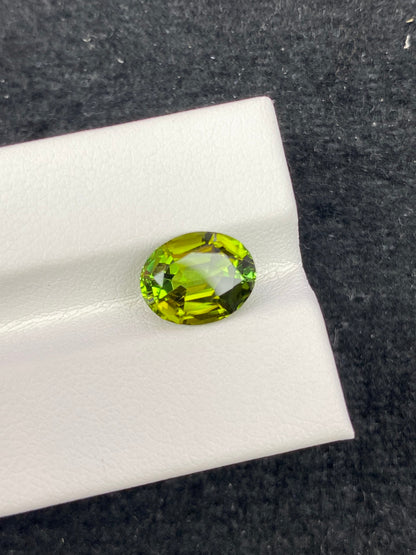 3.085CT NATURAL CONGO YELLOWISH GREEN TOURMALINE STONE