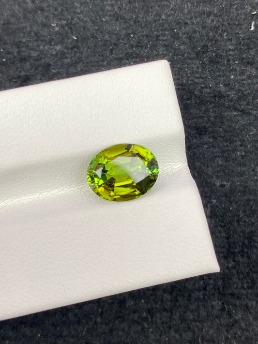 3.085CT NATURAL CONGO YELLOWISH GREEN TOURMALINE STONE